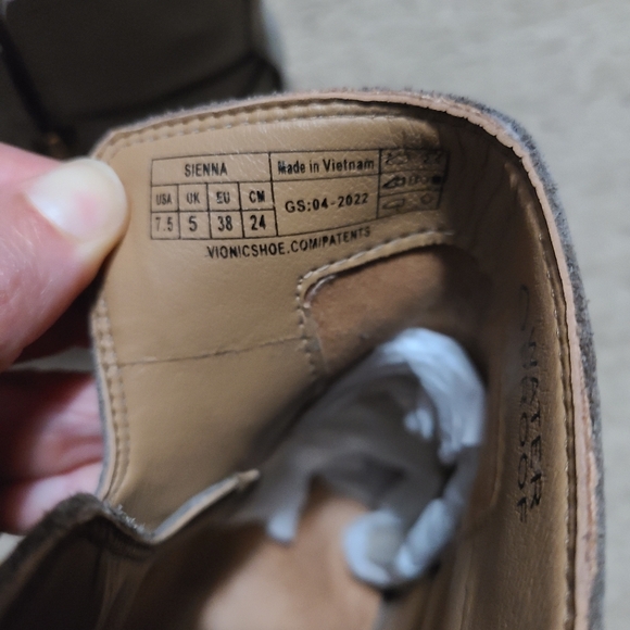 Vionic Sienna Waterproof Ankle Boots - Picture 3 of 4